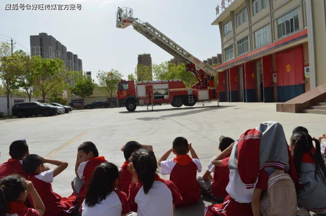 兵团第二师华山中学二年级开展"三个一"主题活动