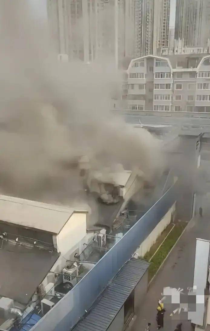 大连最火的琳琳舞厅发生火灾,知情人曝内幕,看10遍评论区笑哭了