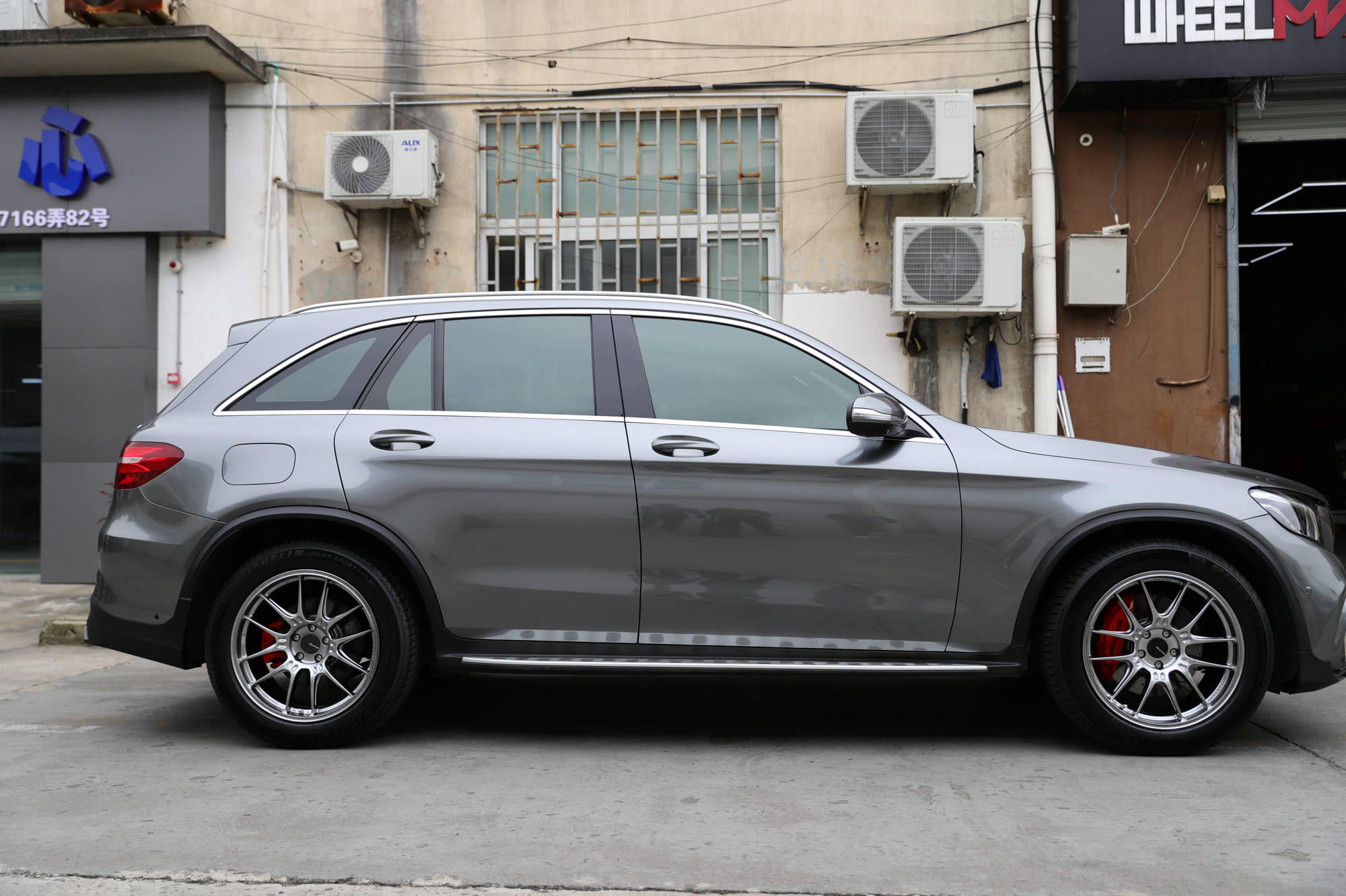 奔驰glc升级改装:enkei gtc02轮毂,点亮新驾驶体验