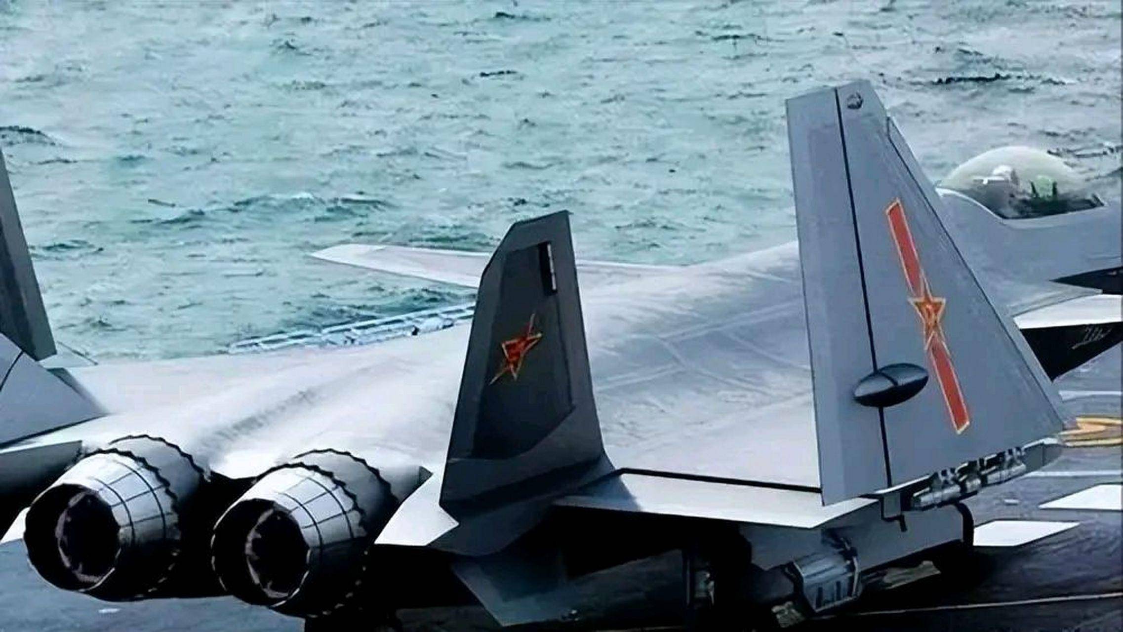 福建舰航母编队双核心,055大驱是带刀护卫,福建更是核心