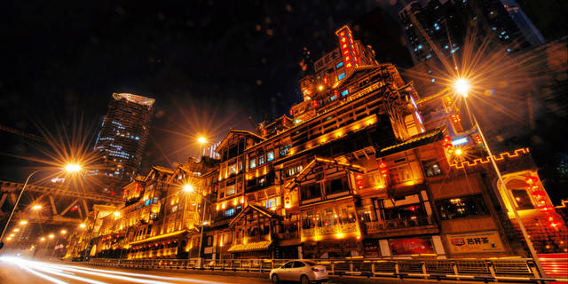 说起重庆这座以魔幻建筑和地势,被人熟知的新晋网红城市,大多数人