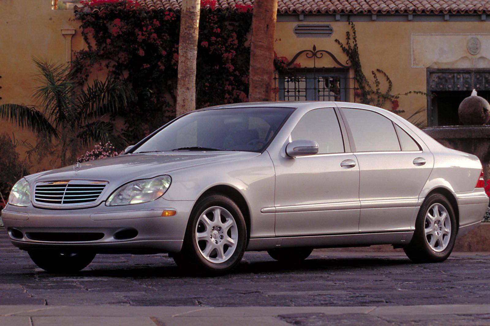 揭秘奔驰s级轿车各代进化史,哪一代最具标志性