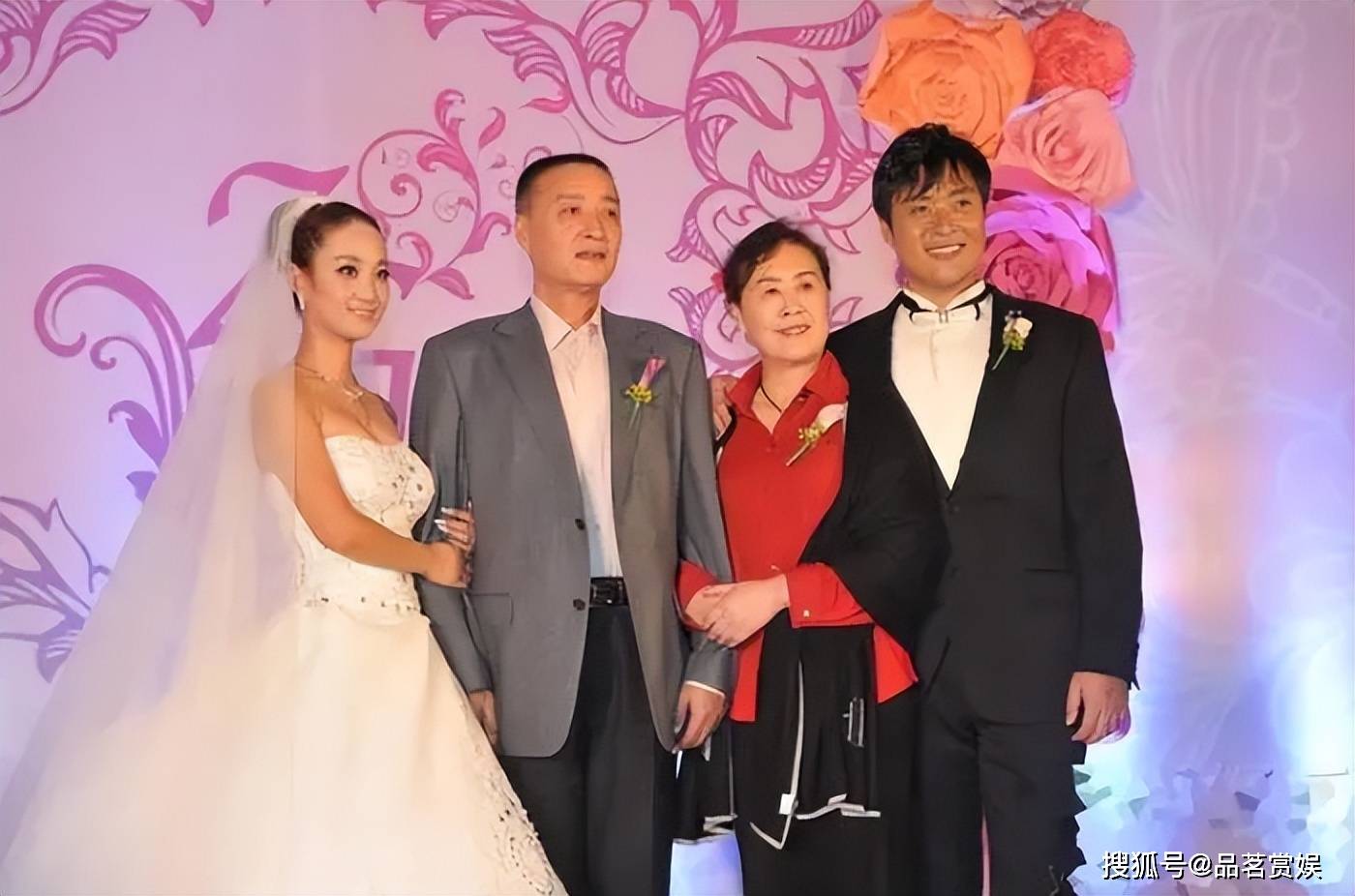 张桐:他是《亮剑》中的"魏和尚",留学时也曾穷得吃狗粮