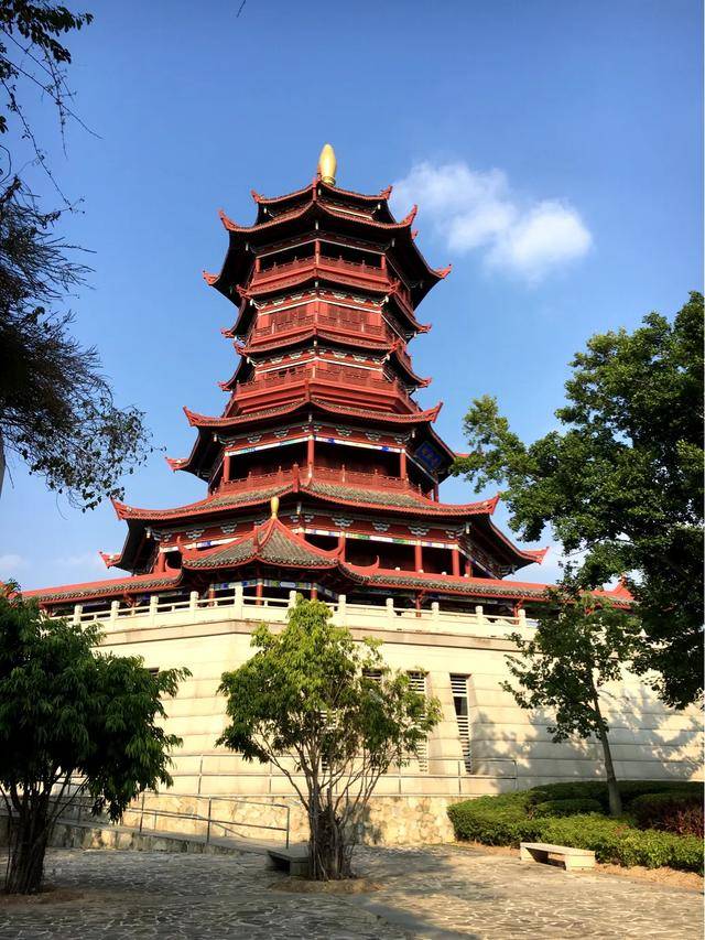 >白城沙滩>厦门大学(外观)>园林植物园(3090)>钟鼓索道(8090) 去