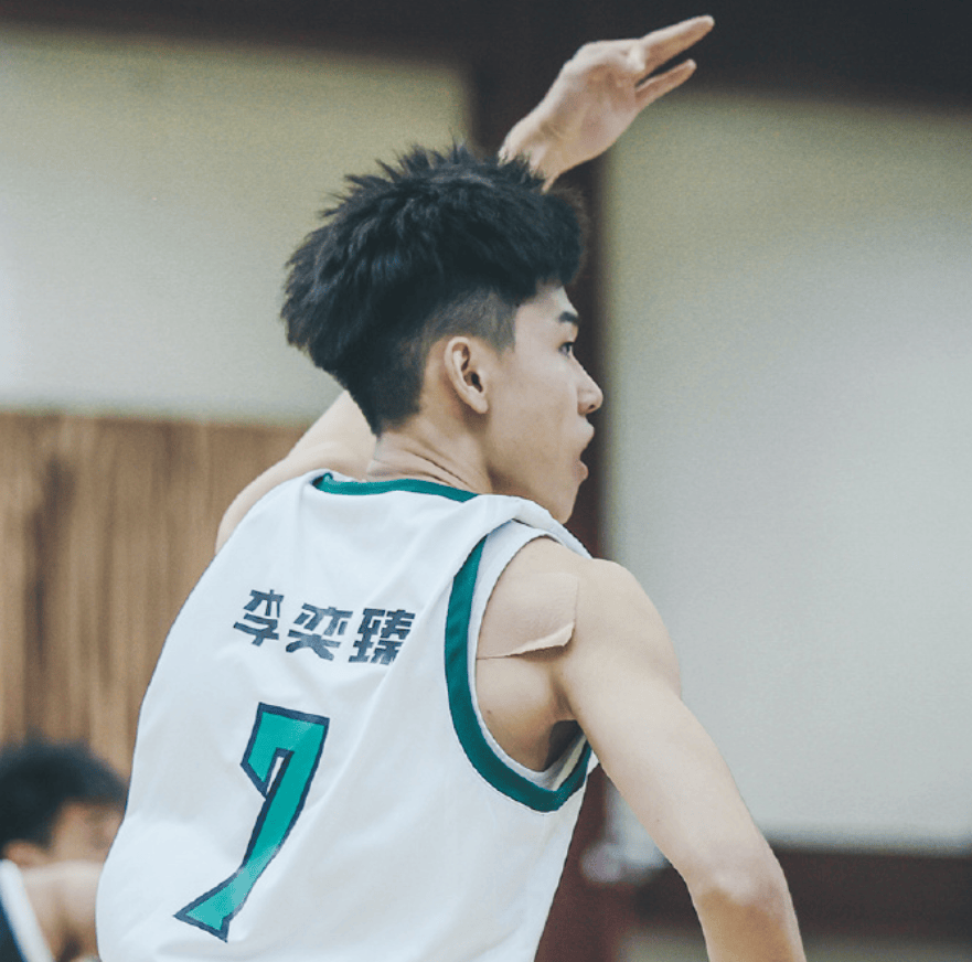 系列赛首战小鬼当家!广东派上潜力新星,杜锋又玩新花样