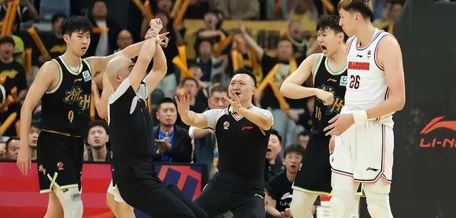 广东宏远战况!裁判"克星"郭楠执法粤辽大战g1,黄明依或入选国家队