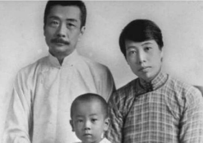 鲁迅后人如今怎样?儿子任高官,还有一位是我们都认识的明星