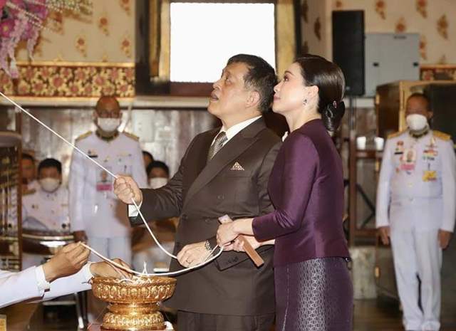 泰王发布单人海报,庆祝加冕5周年,苏提达王后被排除在