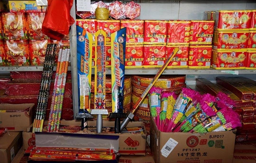 火药历史近1800年,烟花爆竹1400年,为何突然有了污染禁燃禁放?