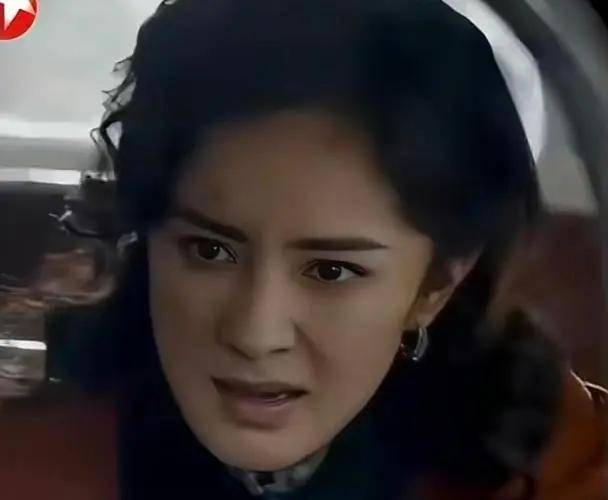 杨幂《哈尔滨1944》惹众怒,观众直呼"奶凶"特务头子太不给力!