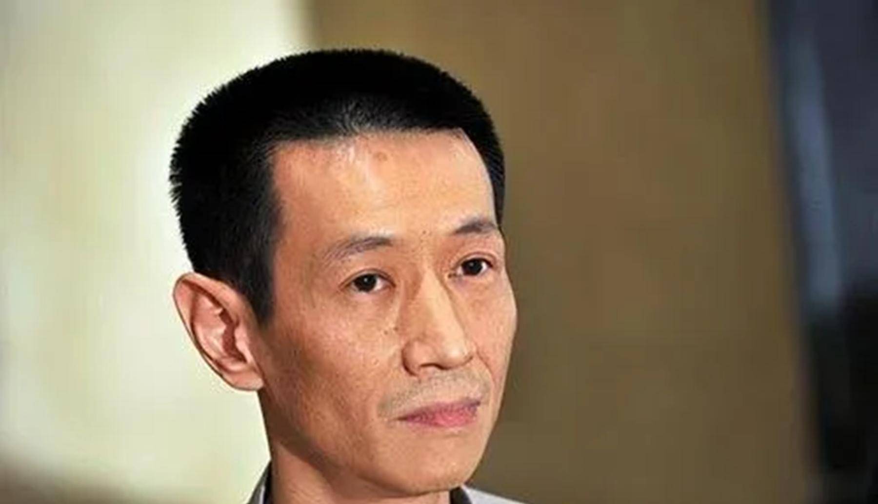 蔡铭超甩开对方的手,十分不屑地说道:"哪怕是一九分,我也不会答应帮你