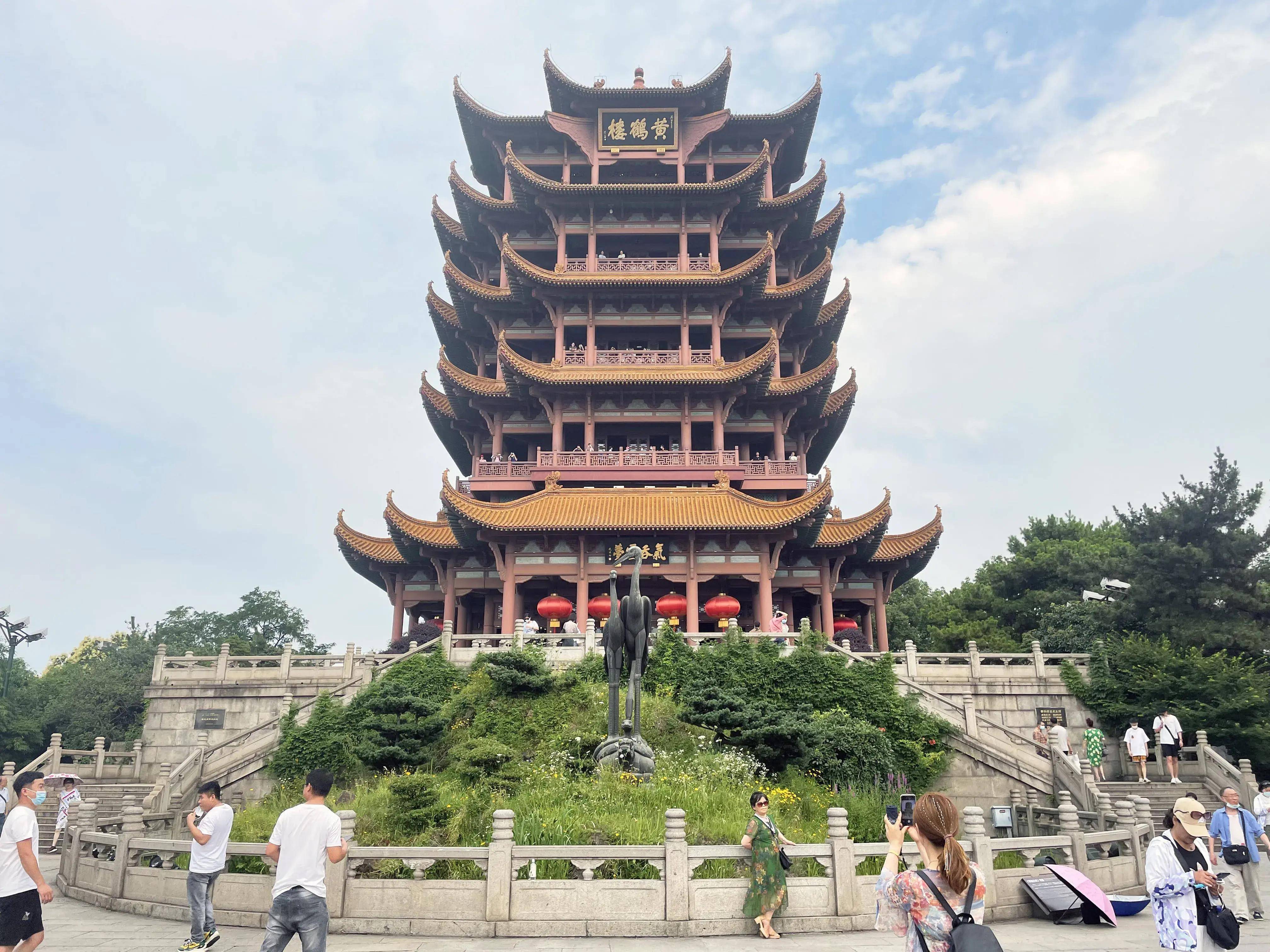 中国古代四大名楼,如今只有一座是文物古迹,其它都是仿古建筑
