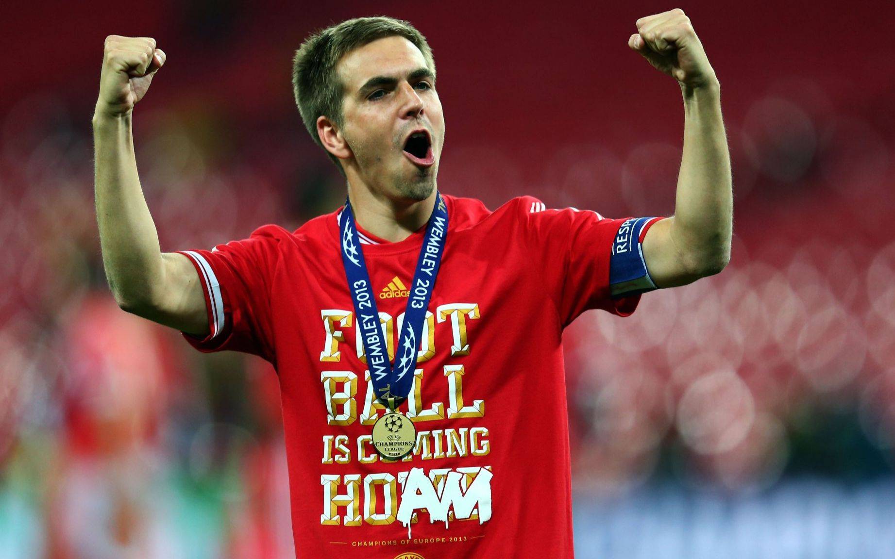 前国足队长吴曦 在申花右后卫的位置 踢出德国球星拉姆感觉