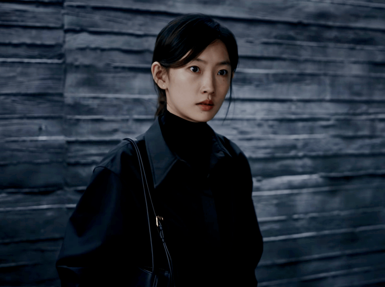 《新生》直到萱儿成为男人床上玩物,费可都不知,为何萱儿放过他