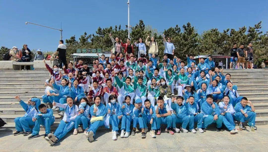 首师大附中育鸿学校蓝天管乐团斩获"示范乐团"称号