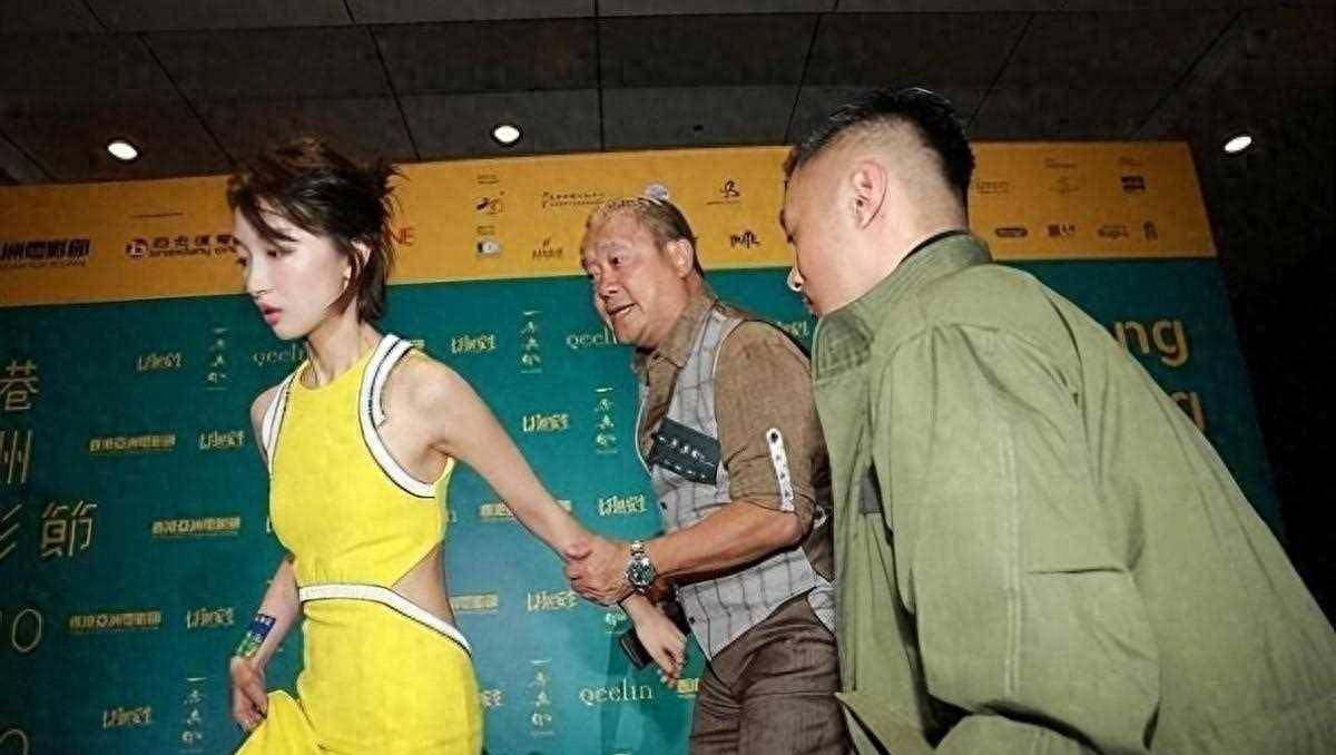 曾志伟一句"话",揭开了″交际花″周冬雨的糜烂情史!