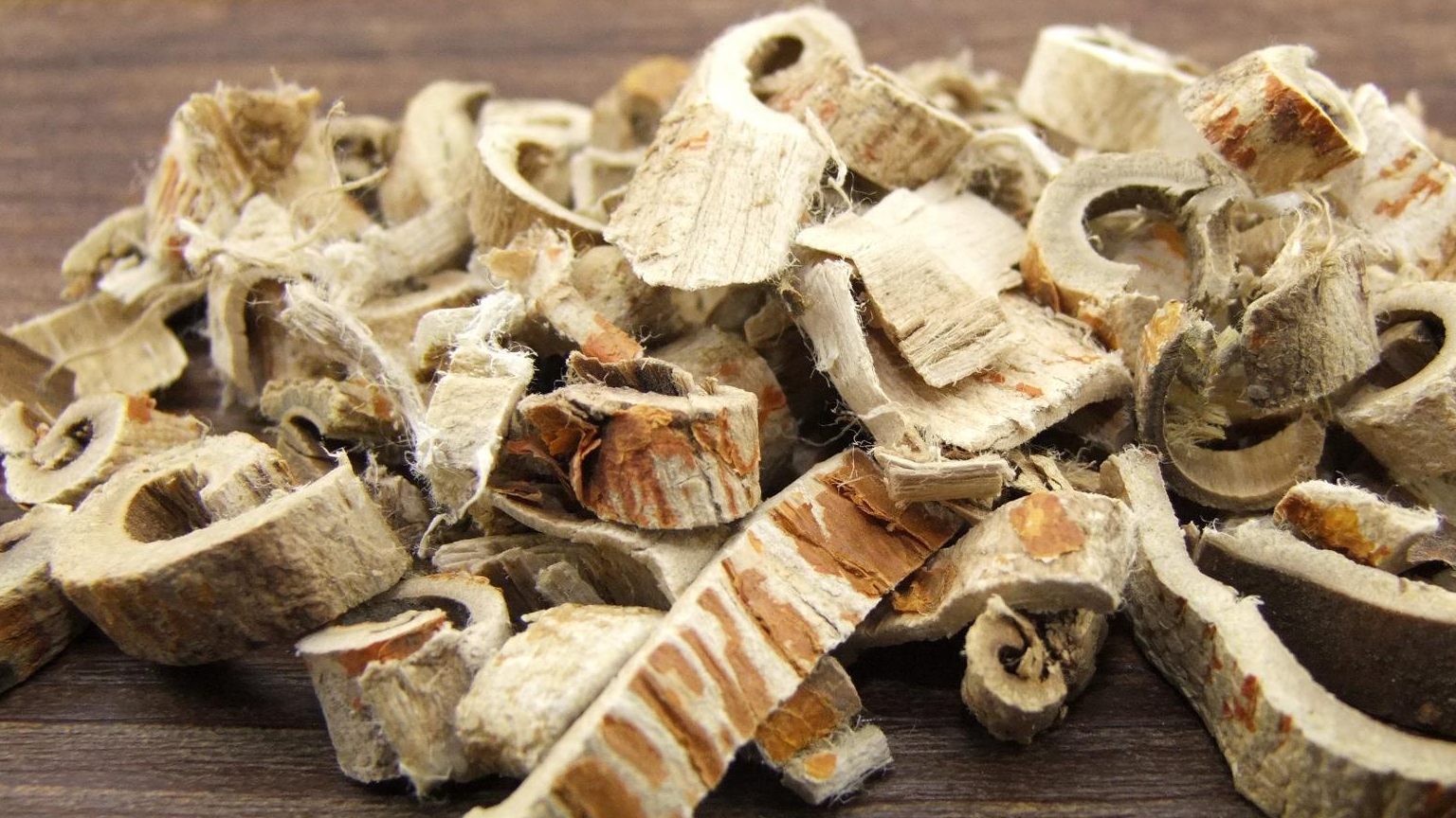 如何使用中药材中的"桑白皮"呢?这篇文章教你_的作用_四肢_情况