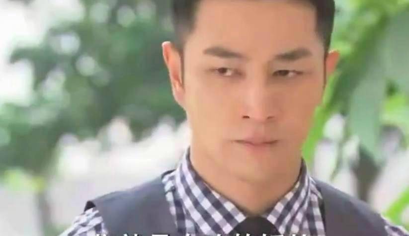 女子独自买房,同居四年后分手,男友索要青春损失费并想分割房产_小张