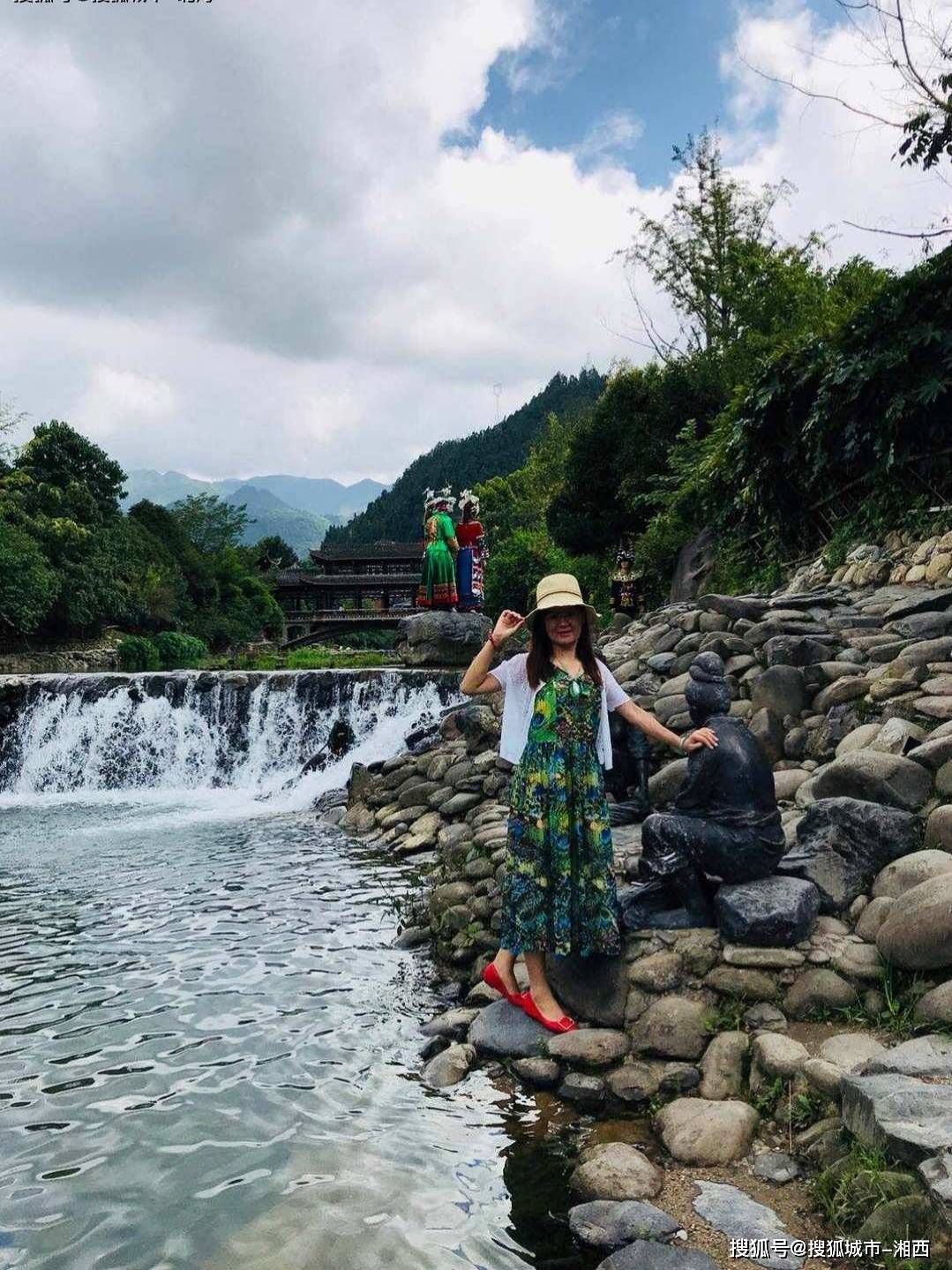 去一次贵州旅游四天三晚多少钱?码住!贵州地接社联系方式?