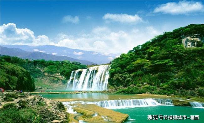 第二站游览【天星桥景区】集山,水,林,洞为一体,山石间绿树葱葱,老藤