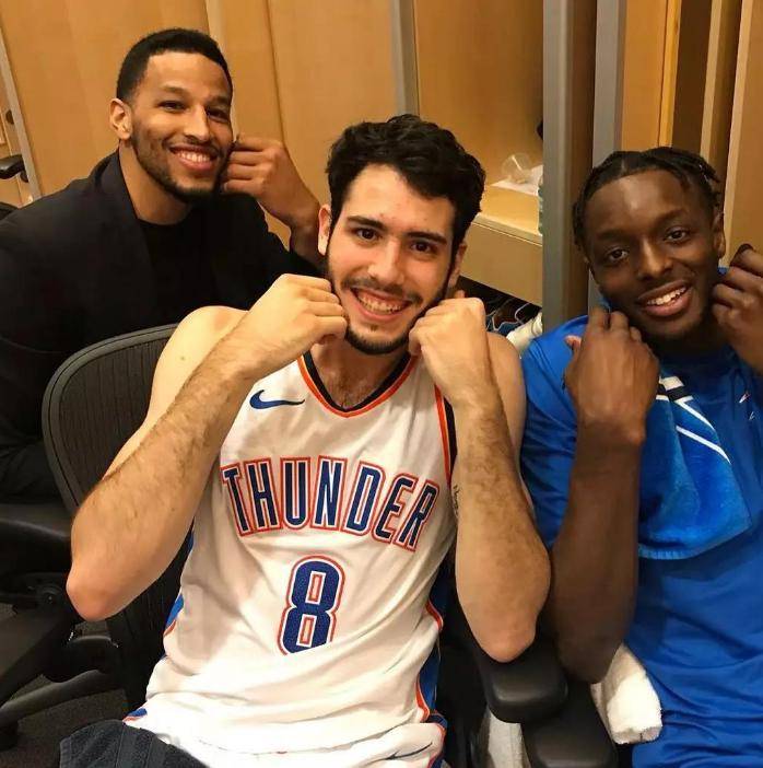 分析:十二年前雷霆把哈登送给火箭到底是赚了还是赔了?