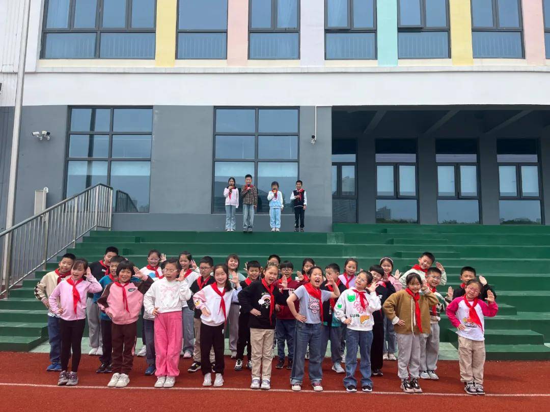 泰州市凤凰小学教育集团开展劳动月主题系列活动(一)