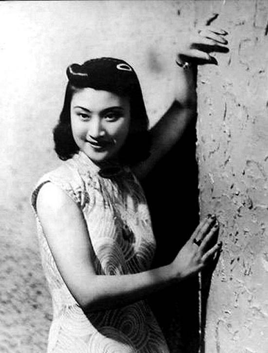 京剧名伶言慧珠:三段婚姻,三次自杀,47岁悬梁自尽无人救她