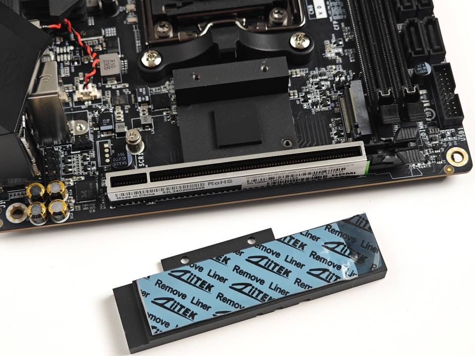 蓝宝石NITRO+B650I WIFI超白金主板实测：体积小巧，用料考究，性能给力！