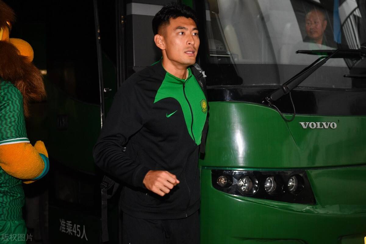 三顾茅庐邀请的新中锋,夏窗有望入队_王子铭_位置_国安