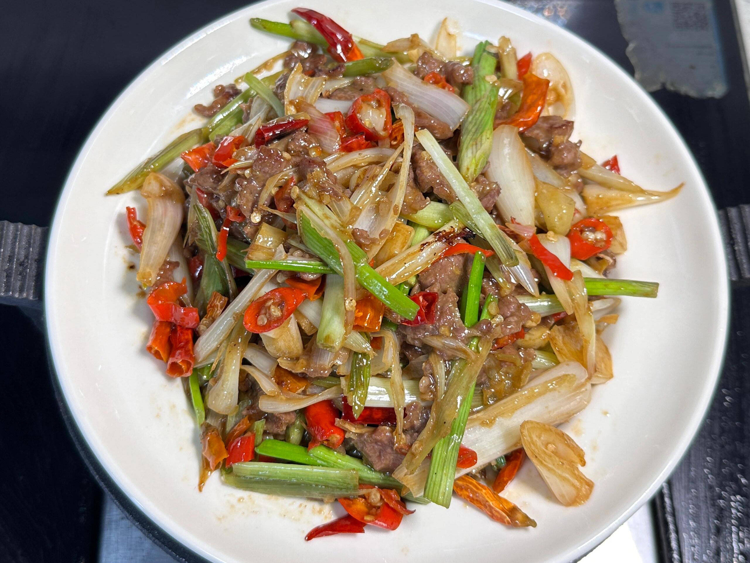 解锁藠头炒牛肉的正确吃法,酸辣可口,开胃解馋,让你多吃两碗饭