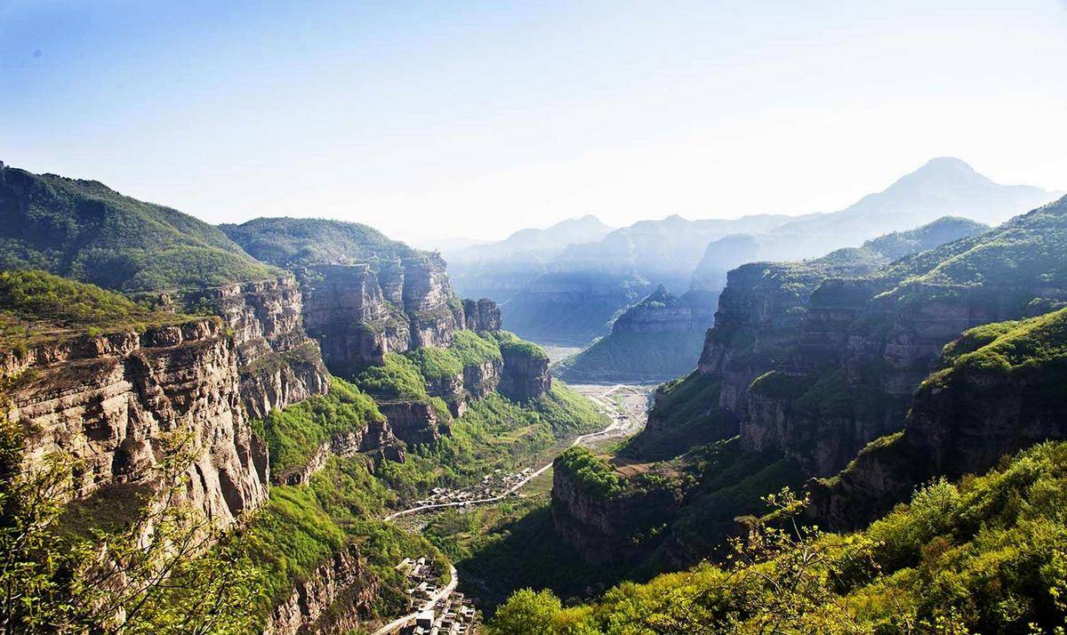 河南河北的"河"是黄河,山东山西的"山"是太行山,那广东广西的"广"是啥