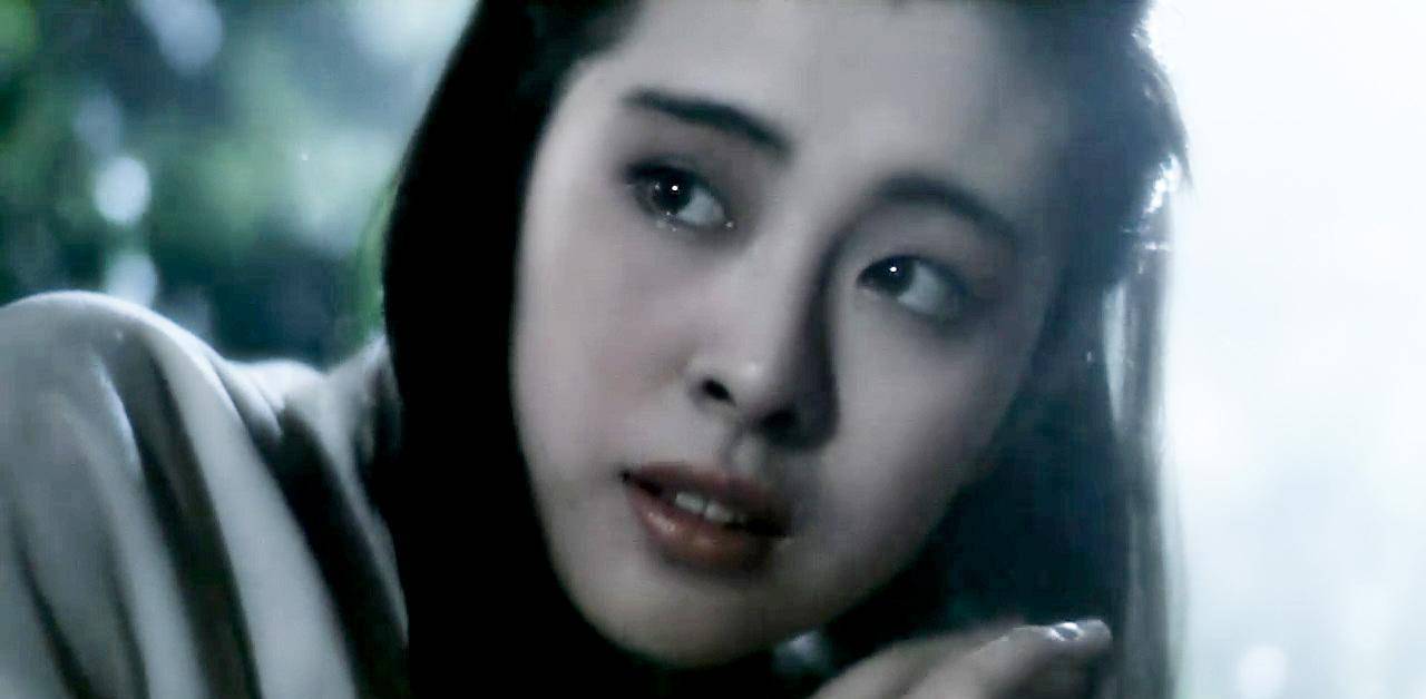 王祖贤参演的《倩女幽魂》中聂小倩这个角色不知道是多少人心中的白