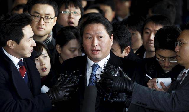 韩国女星在家中自缢,留下的遗书记录了韩国财阀的丑闻_张紫妍_金承勋