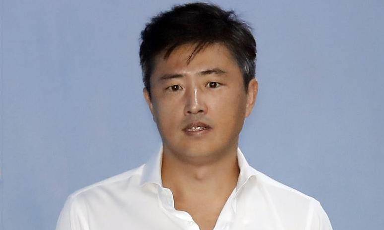 韩国第一牛郎傍上政坛最有权的女人,为何鱼死网破送她进监狱?