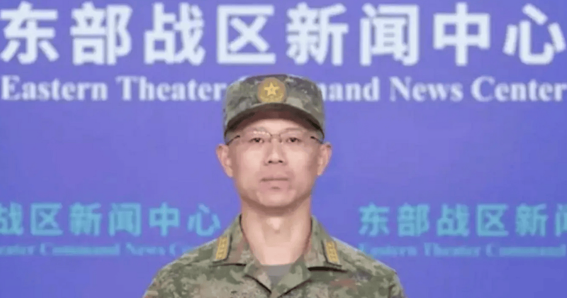 美军机闯入台空域,台军不敢动,解放军强势驱离,台退将表达不满