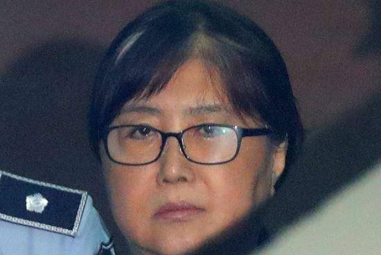 韩国坐牢女总统图片