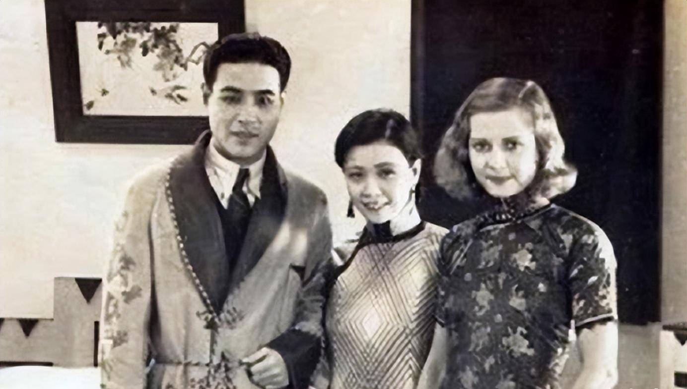 就在阮玲玉以为幸福的人生就要开始时,张达民的出现让她倍感难堪.