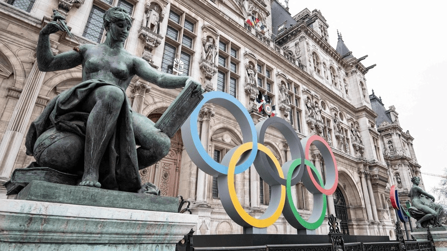 奥林匹克火炬登陆法国南部城市马赛 "奥运之旅"专题中文网页上线!