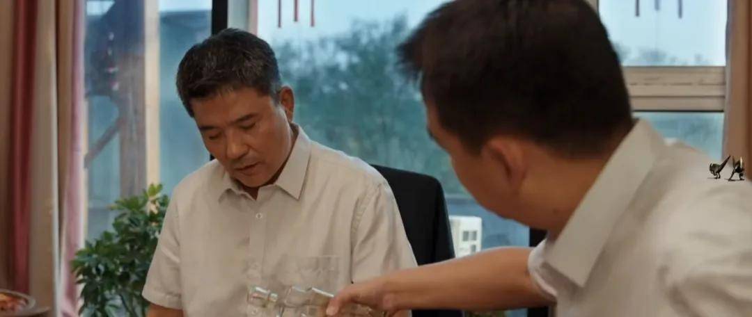 县委大院:老书记周良顺退休后,为何在县城养老,市里不行吗