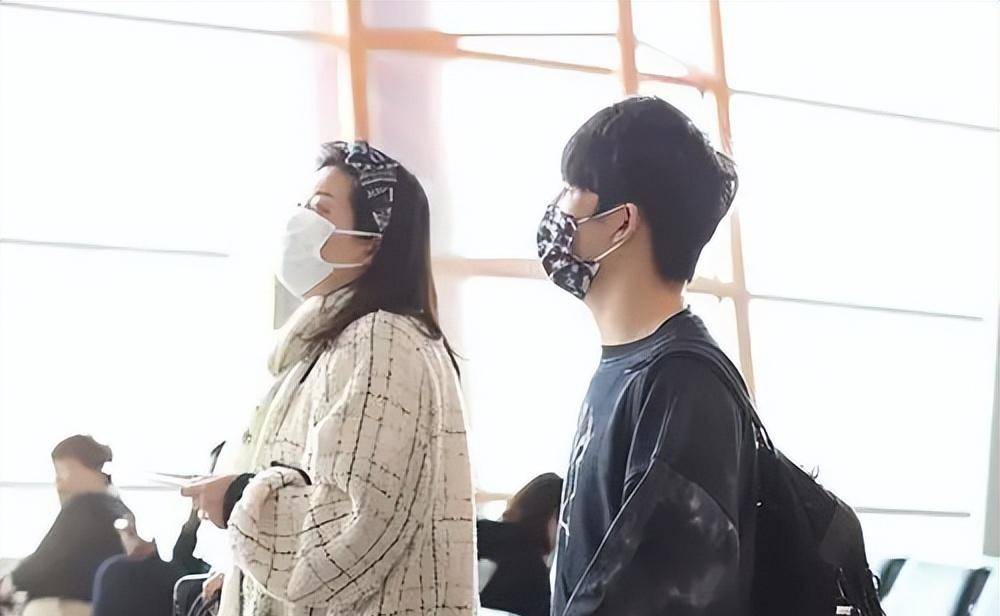 大张伟:她以经纪人的身份陪了我23年,为我隐婚8年,能不爱吗?