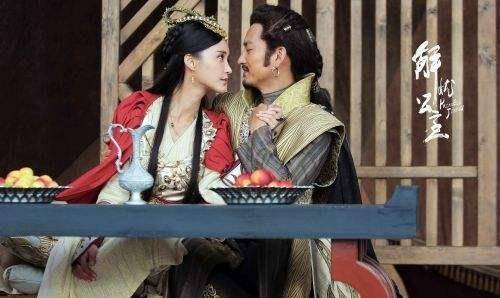 解忧公主也正是汉朝与乌孙的和亲,才引发了匈奴人的警觉,使得乌孙成为