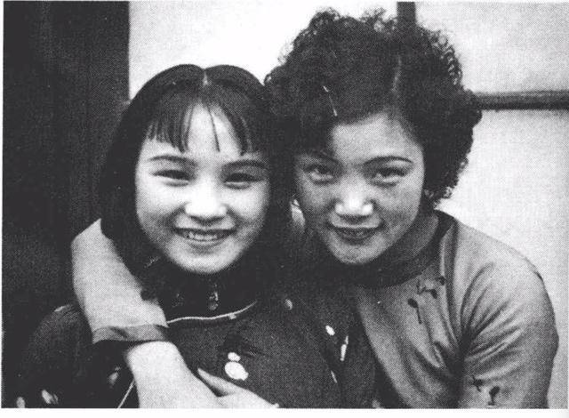 她27岁爱上田汉,怀着孕退出三角恋,15年后为他筹集100万离婚费_安娥