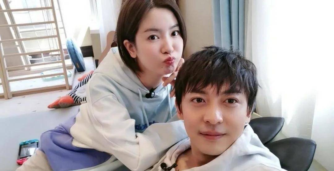 而李晟和李佳航也将继续努力工作,经营家庭,为儿子创造一个更加美好的