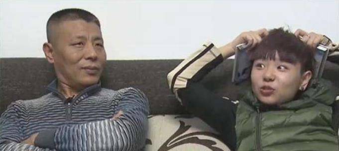 富家女刘珈辰:每月10万开销,名牌鞋边穿边扔,一言不合痛殴母亲