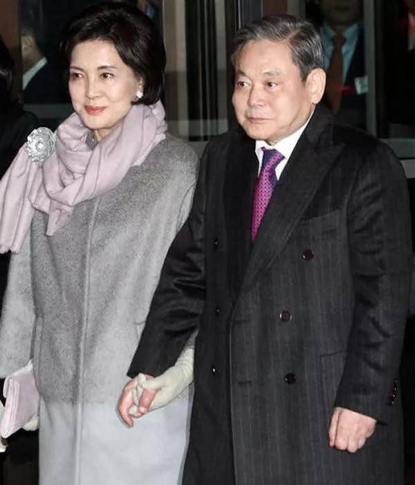 三星小公主李尹馨:天使面孔10亿身家,却为一穷小子殉情,值得么