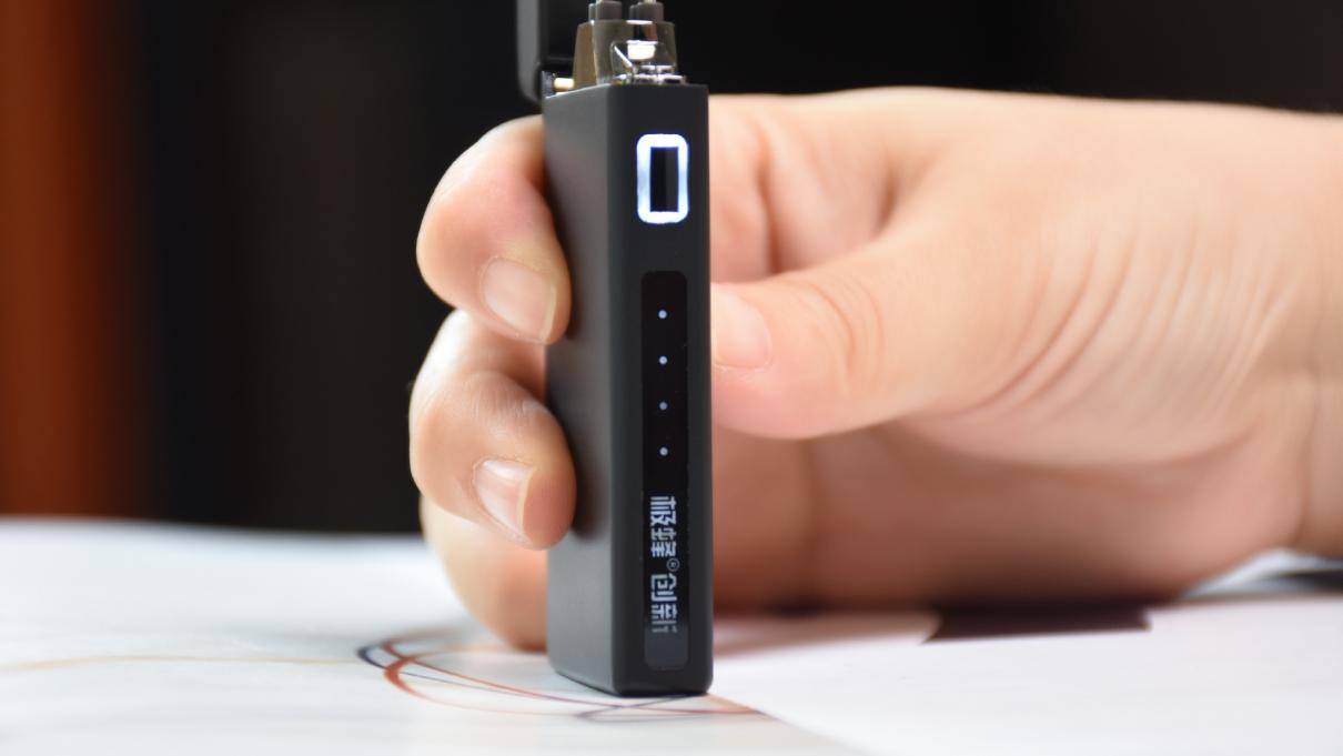 恋爱升级秘籍,用极蜂电弧充电打火机,让爱的火花四溅