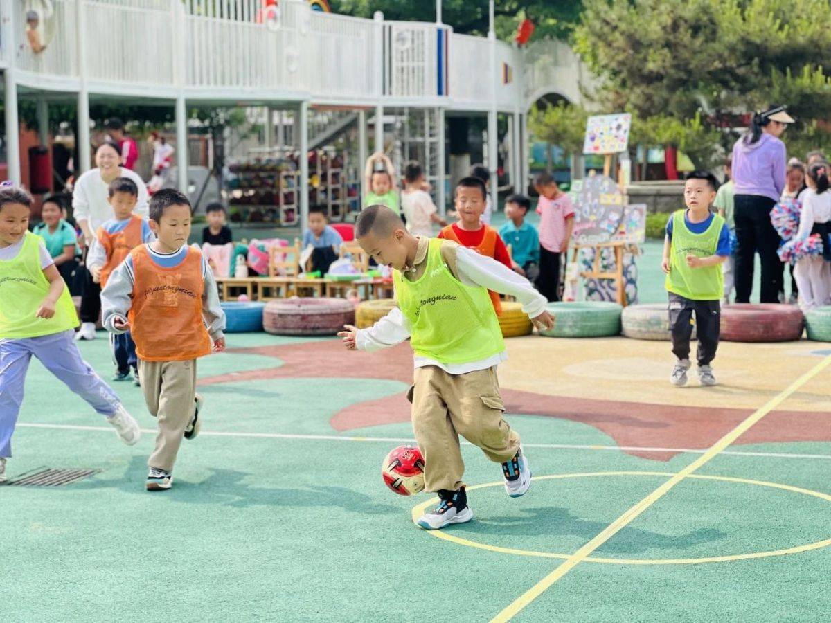 桓台县实验幼儿园举行"小足球 大梦想"足球赛活动