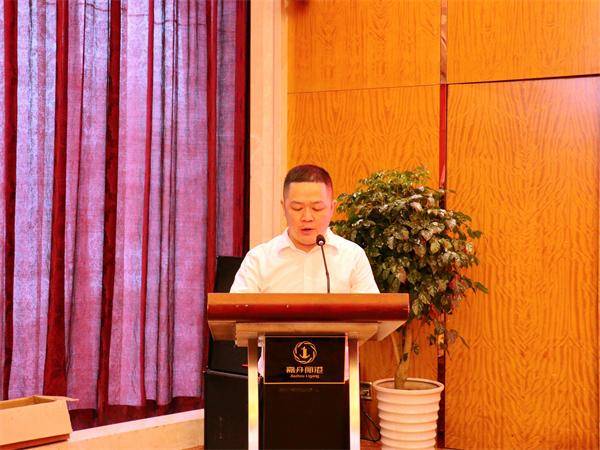 南充市高坪区中医医院举行第113个国际护士节庆祝活动