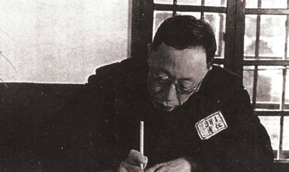 虽然溥仪在自己的回忆录中明确表示自己因为历史原因并没有学习满语