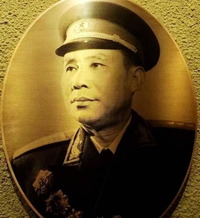 1948年11月,第二纵队改称中国人民解放军第39军,刘震任军长(后吴信泉)